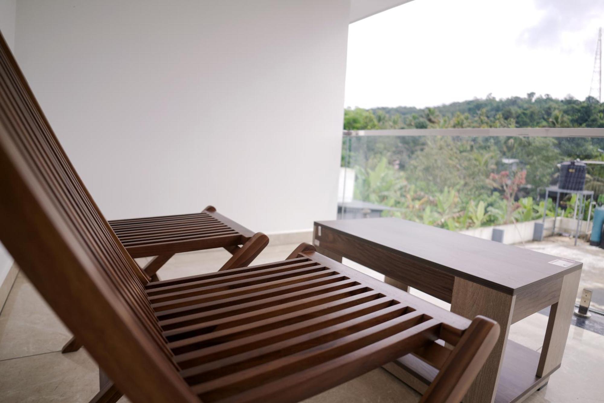 Teak And Lake Homestay Thekkady Exteriör bild